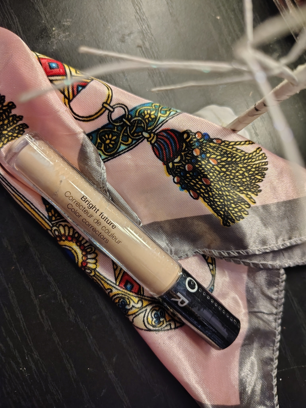 Bright Future Color Corrector Concealer - Light Beige